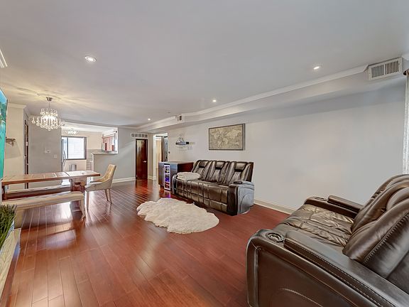 4th image of 6451 N Northwest Hwy APT 3C