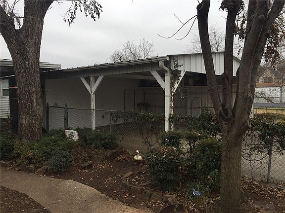 3rd image of 12715 Holbrook Dr