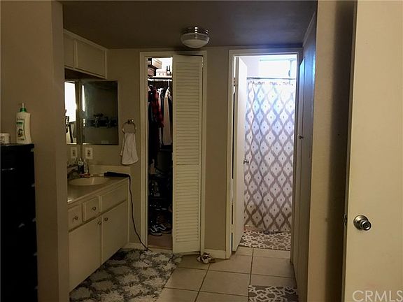 3rd image of 3734 Oak Creek Dr Unit B