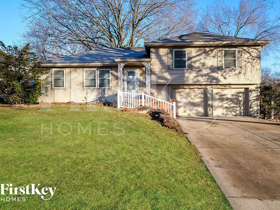 1st image of 8906 W 93rd St