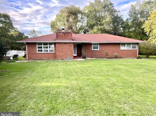 12846 Owens Dr, Waldorf, MD 20602