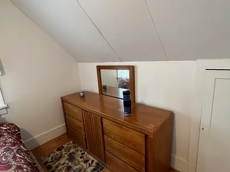 321 Linn St — Photo 11