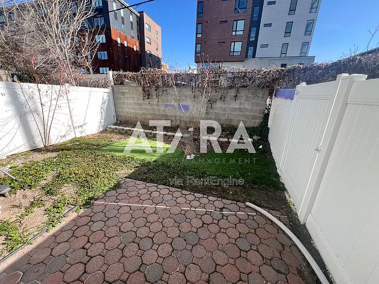 254 N Bliss Ct — Photo 14
