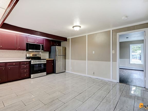 4th image of 1335 Hyder St APT 9