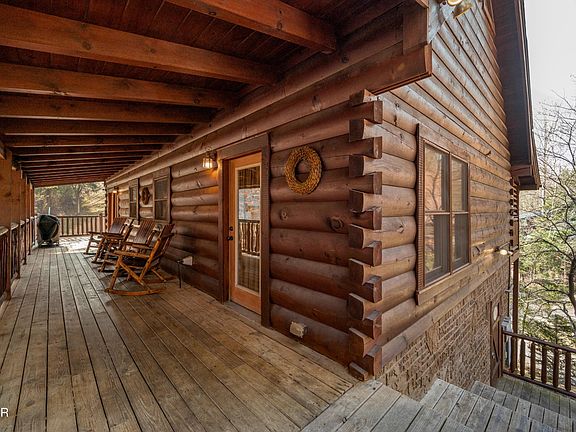 3rd image of 3118 Campfire Way