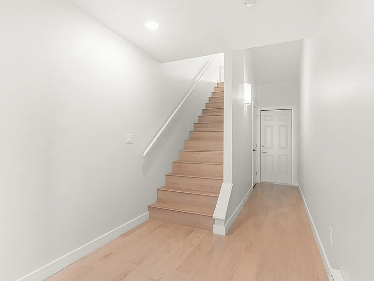 1115 Willowgrove Cres — Photo 23