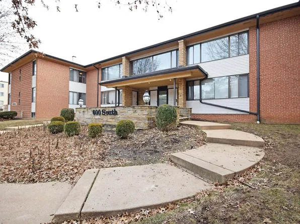 600 S Brentwood Blvd APT 12, Saint Louis, MO 63105