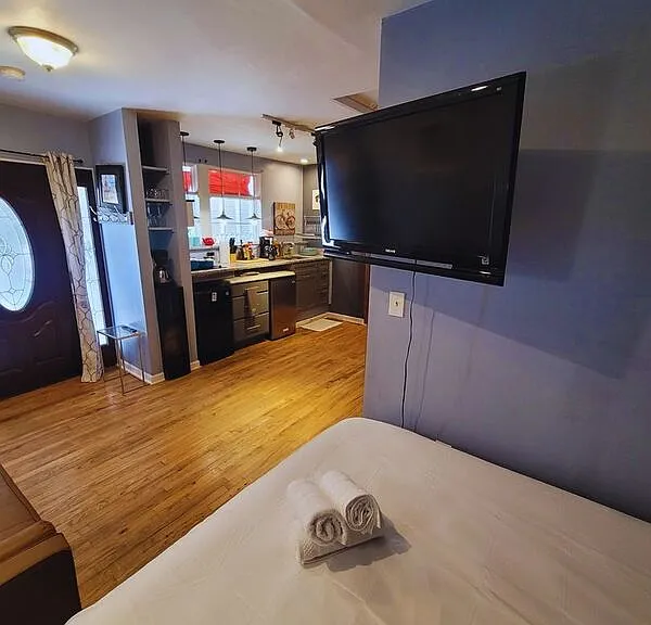 816 Charles Pl — Photo 23