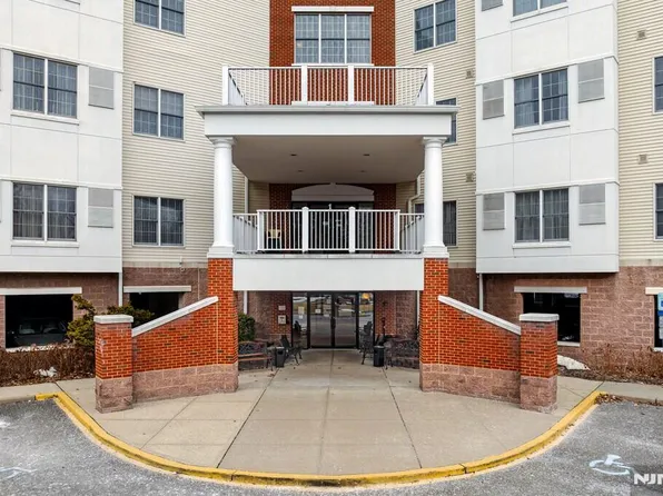 189 Forest Ave, Paramus, NJ 07652