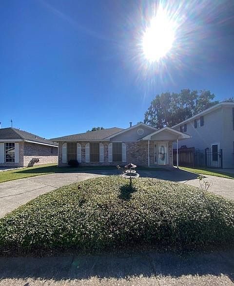 1st image of 5319 Woodstream Dr