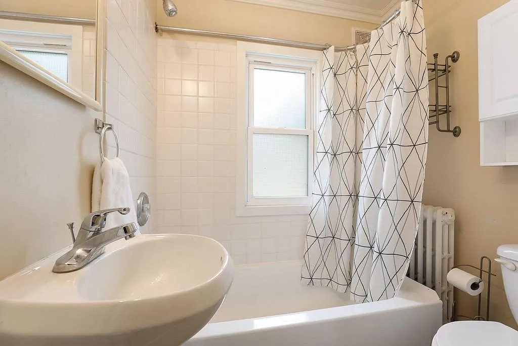 6 bed, $3,000 — Photo 2