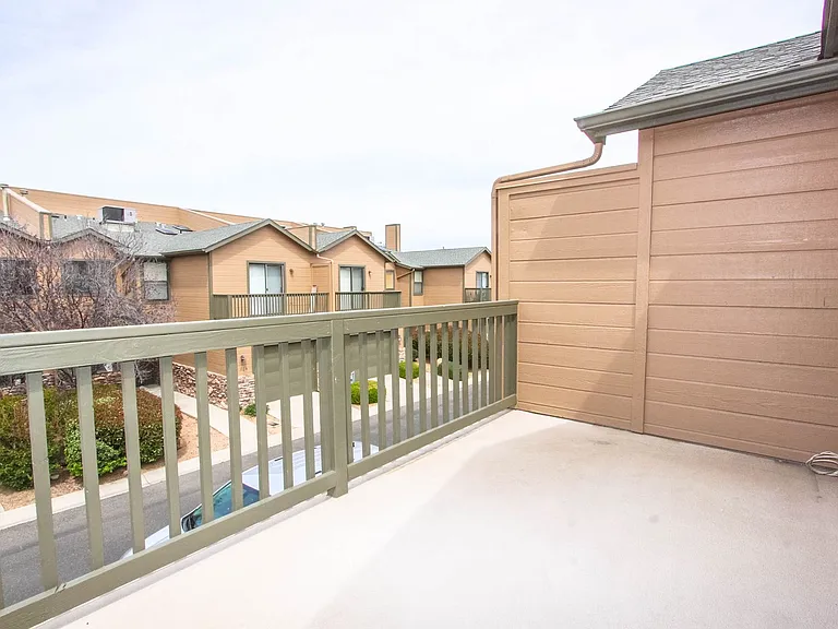 1123 Leaf Ln — Photo 11