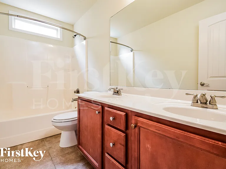 1068 Parkmist Dr — Photo 13