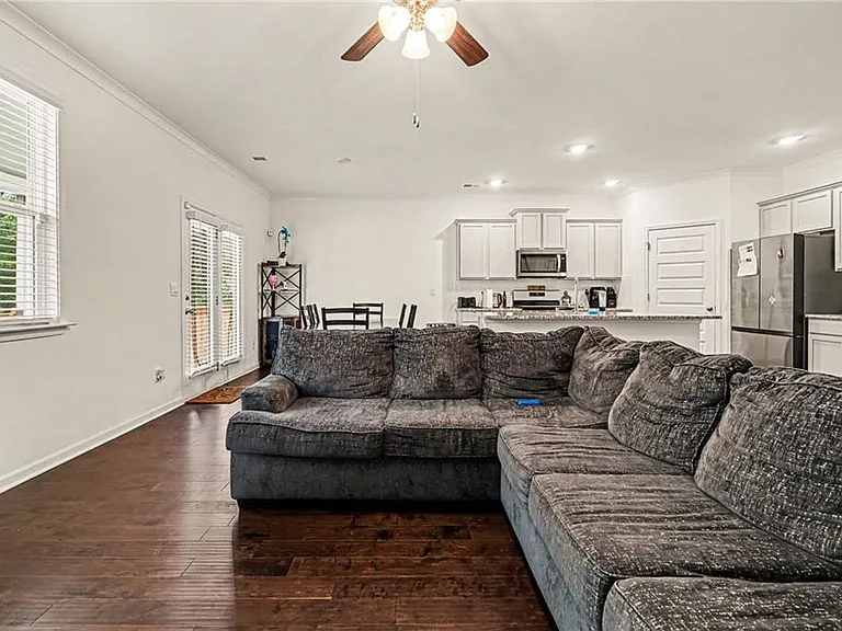 639 Blue Juniper Cir — Photo 3