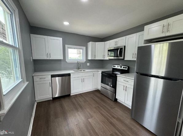 32 Edgewater Ave APT B