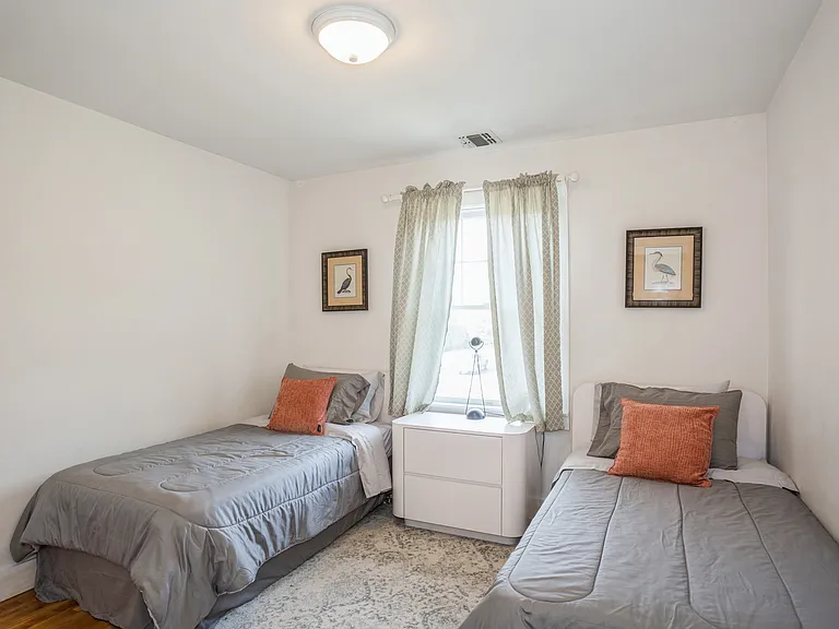19 Fairbanks Ct — Photo 17