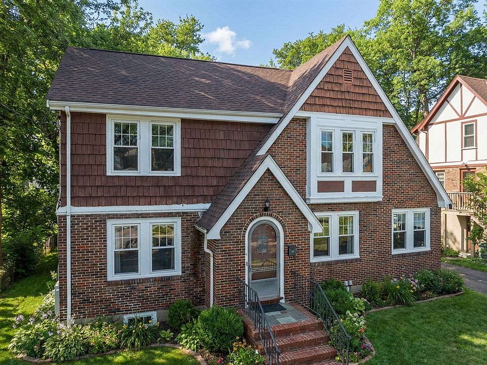 1st image of 17 Ireland Rd