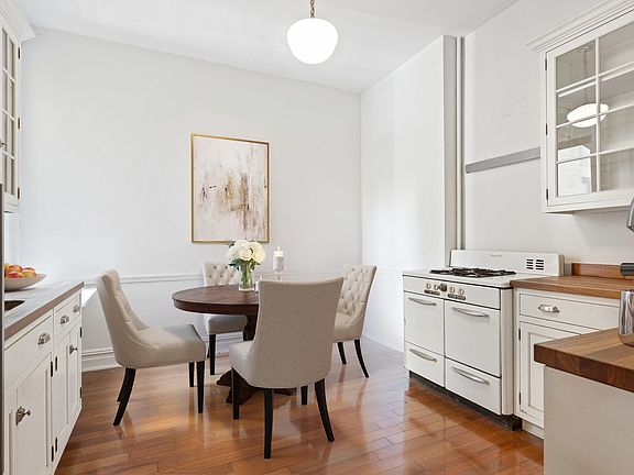 3rd image of 231 W 21st St APT 3F
