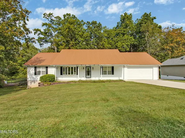 231 Maple St, Crossville, TN 38555