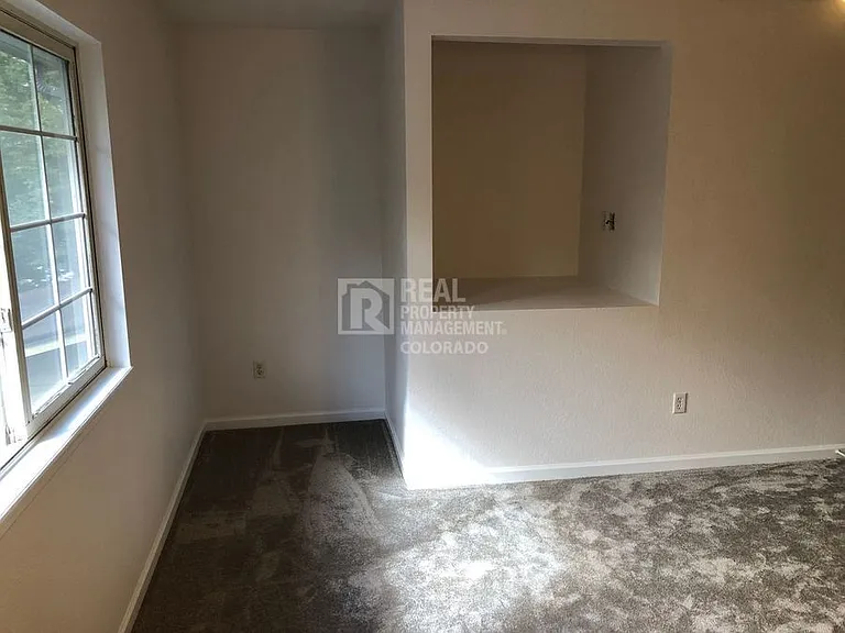 1014 Artemis Cir — Photo 9