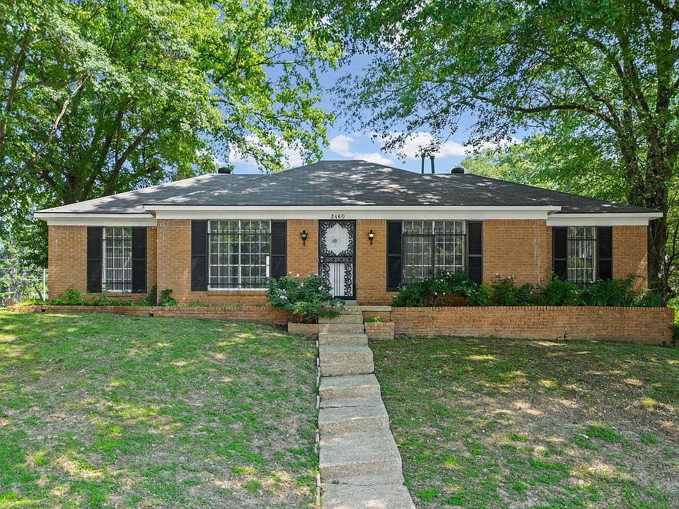1st image of 2460 Woodvale Dr