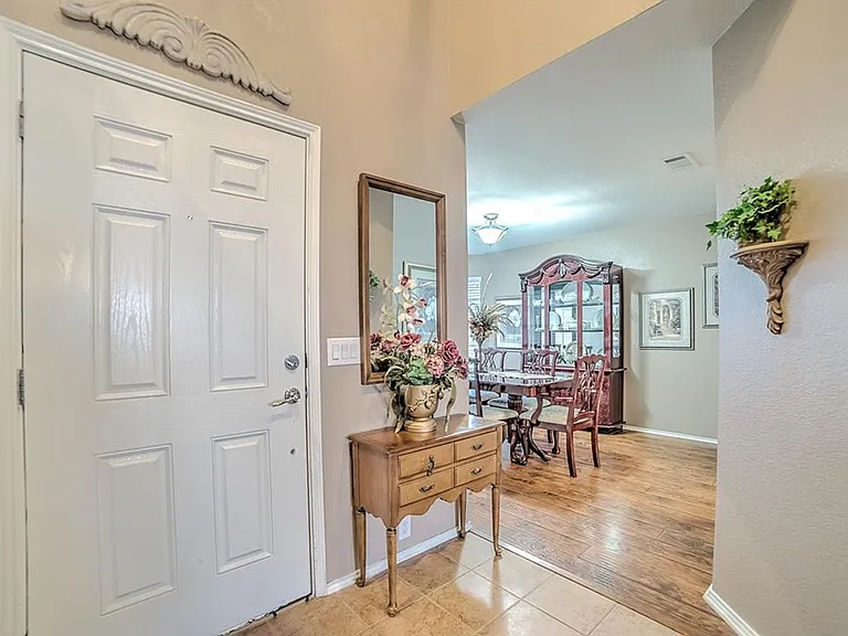 8801 Sierra Trl — Photo 6