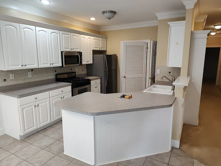 7 Ellis Ave #4 — Photo 2