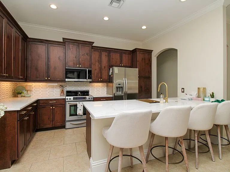 8000 Cordoba Pl — Photo 28
