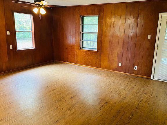 5th image of 810 Cornelia St
