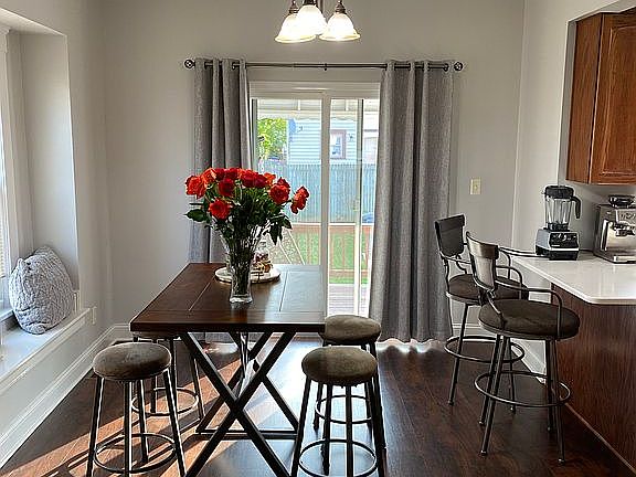 5th image of 1291 Beach Ave