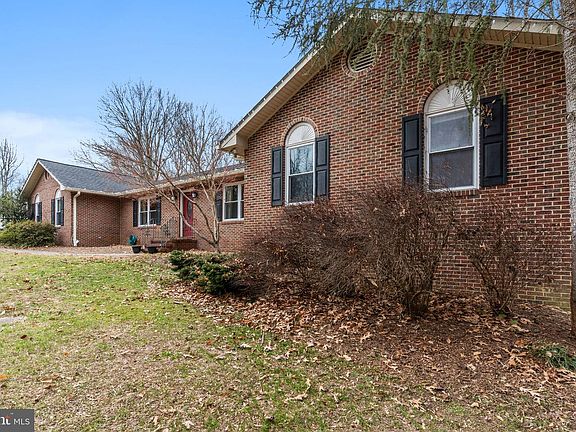 3rd image of 8100 Simpson Farm Rd