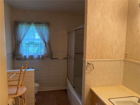 4th image of 1503 Capps Rd