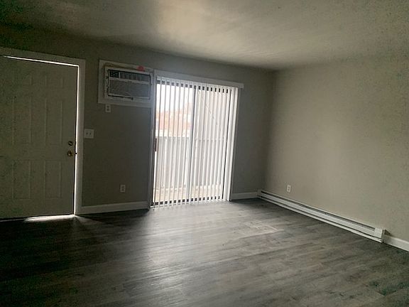4th image of 115 Harbor Dr