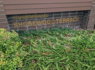 601 Shoreacres Dr APT 104, Fairmont, MN 56031