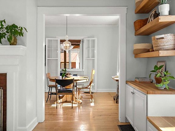 5th image of 2637 2nd Ave S