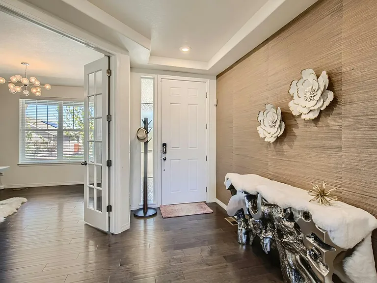 14832 Munich Ave — Photo 11