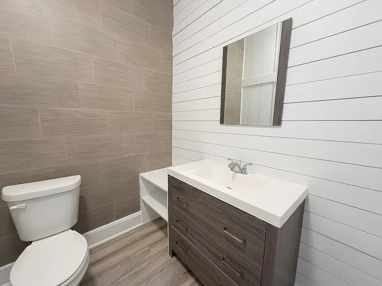 5809 Hobart St #2 — Photo 7
