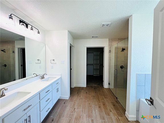 5th image of 1410 Cedar River Ln