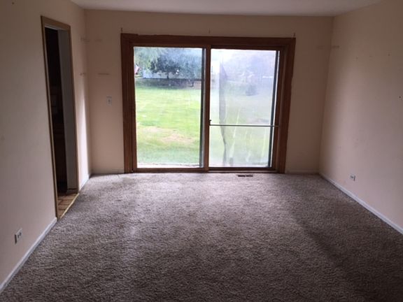 3rd image of 325 E Forest Knoll Dr
