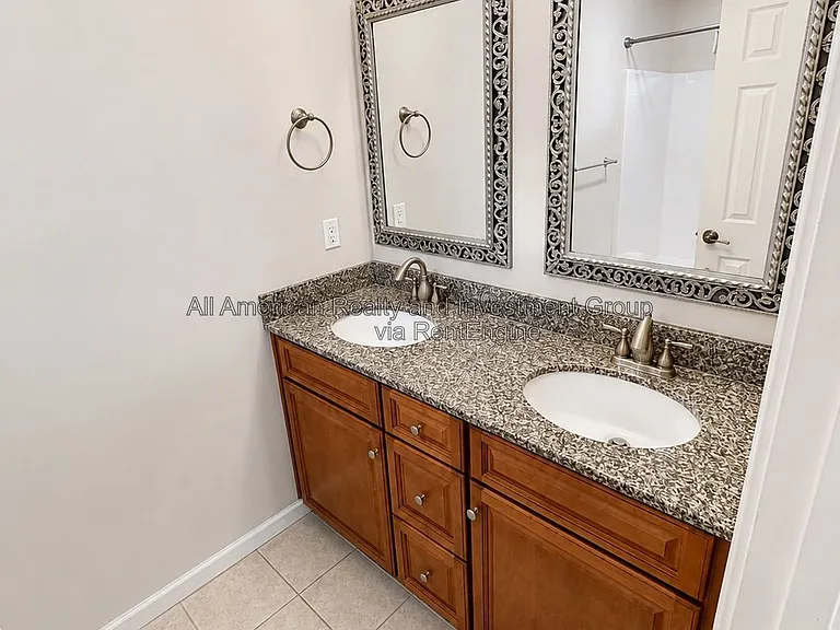 2271 Lewis St — Photo 9