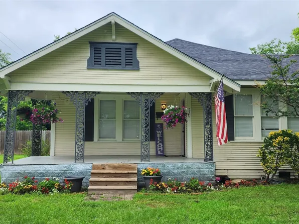 520 S 10th Ave, Teague, TX 75860