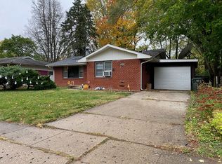 925 N Linview Ave, Urbana, IL 61801