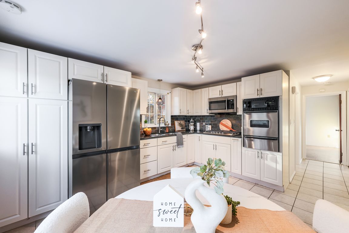 next background image