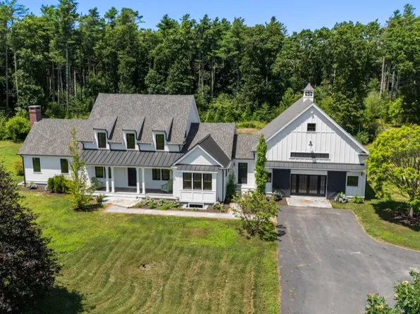59 Alexander Booker Road, East Falmouth, MA 02536