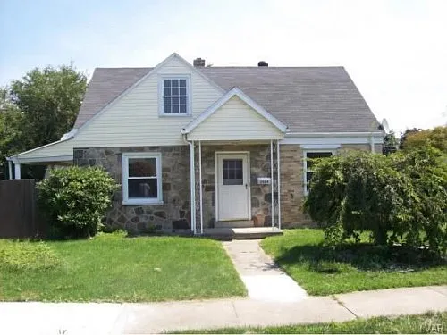 1309 N Van Buren St photo 1