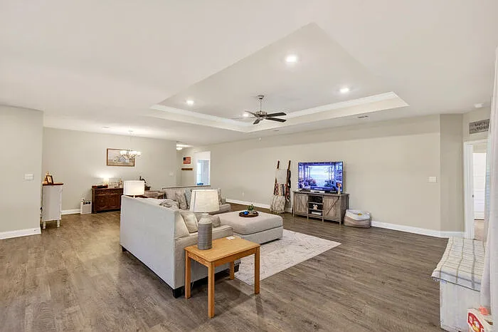8009 Crawford Dr — Photo 9