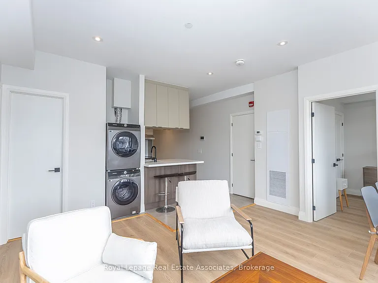 1000 Bathurst St #301 — Photo 10