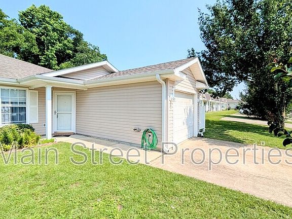 2nd image of 7889 Stonebrook Dr