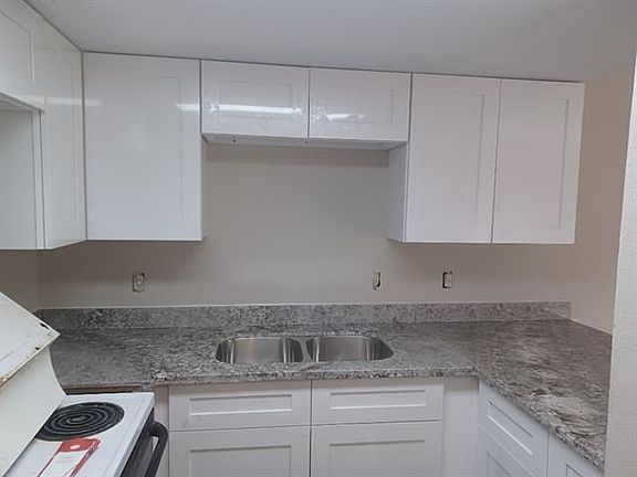 2nd image of 213 Meadows Dr