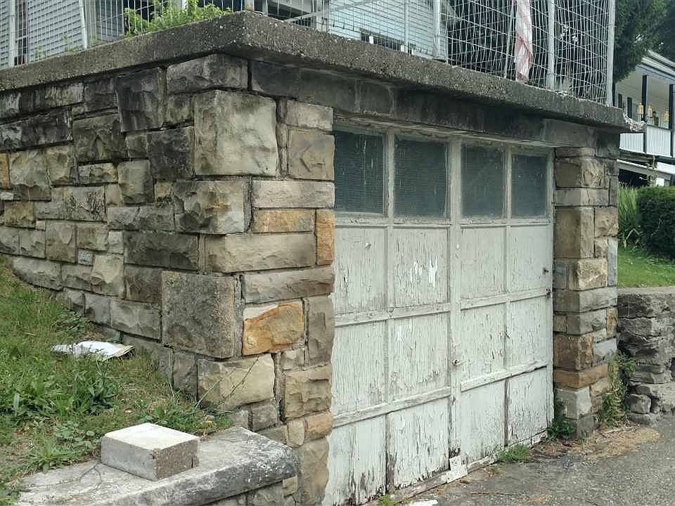2nd image of 2786 Madison Ave